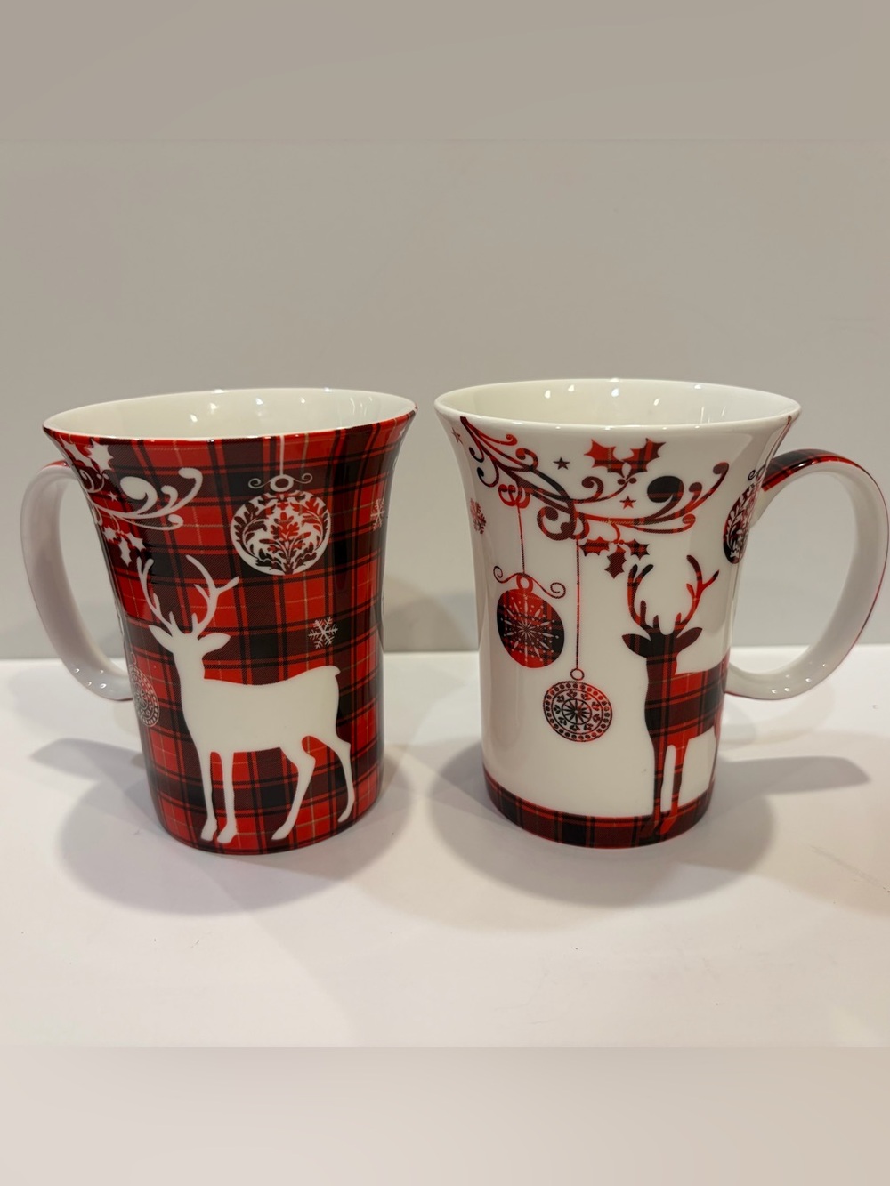 McIntosh Fine Bone China Holiday Reindeer Set of 2 Mugs